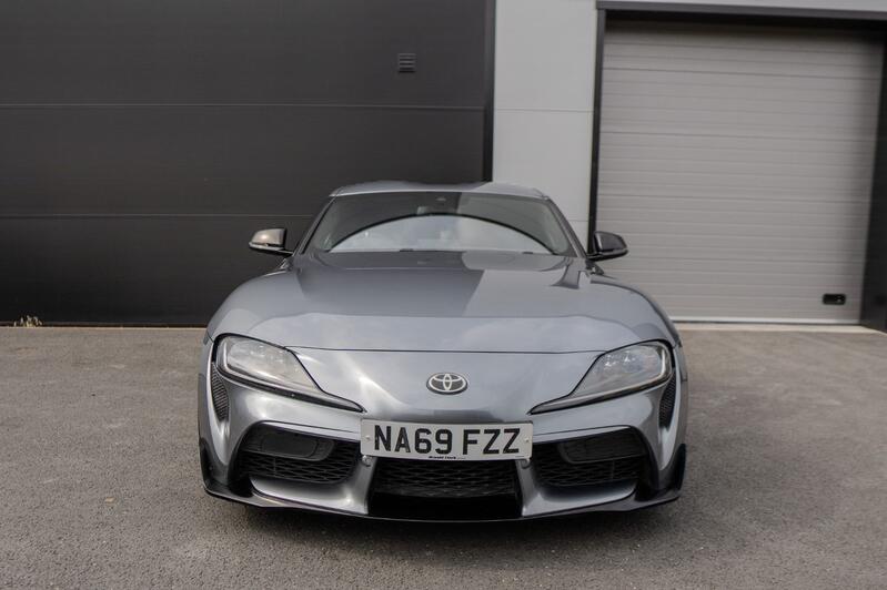 TOYOTA SUPRA