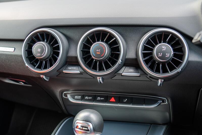 AUDI TTS