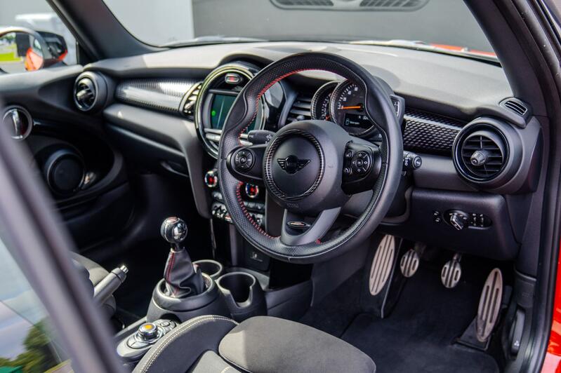 MINI HATCH COOPER S