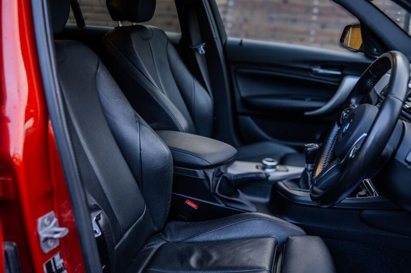 BMW 1 SERIES