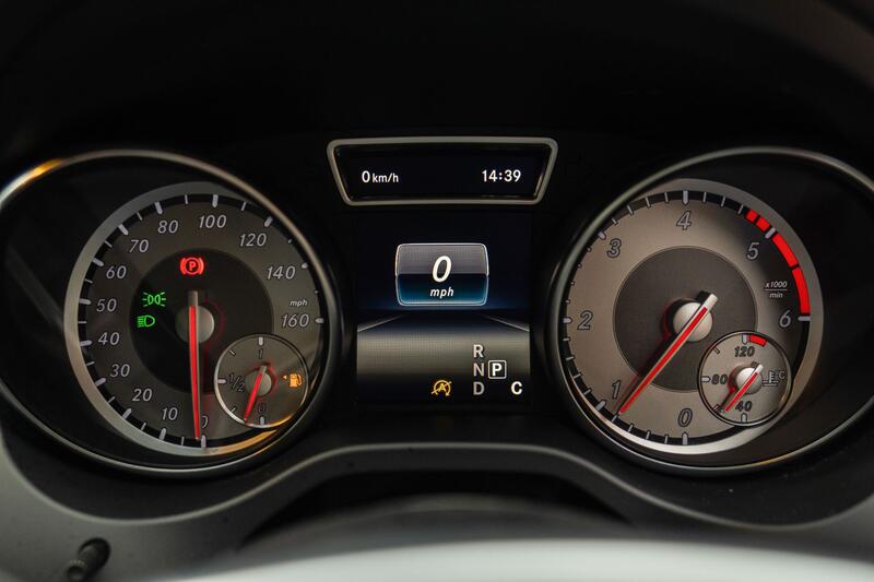 MERCEDES-BENZ GLA CLASS