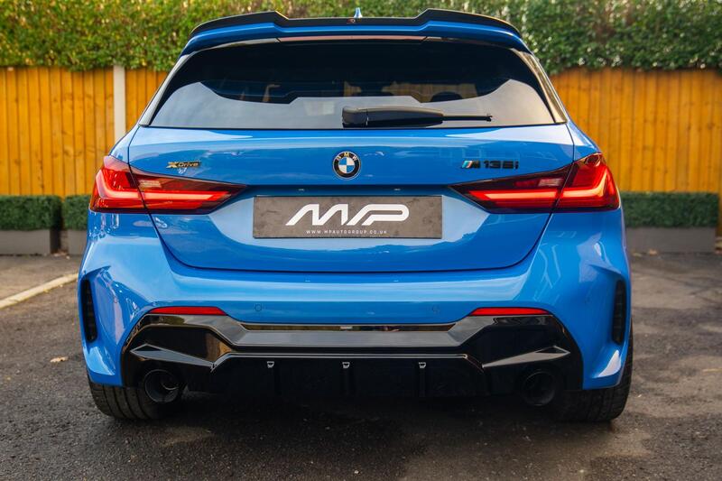 BMW 1 SERIES