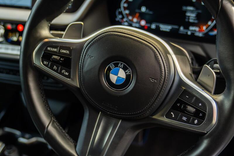 BMW 1 SERIES