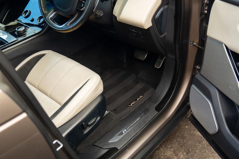 LAND ROVER RANGE ROVER VELAR