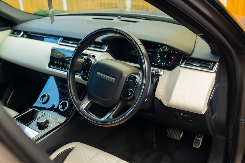 LAND ROVER RANGE ROVER VELAR