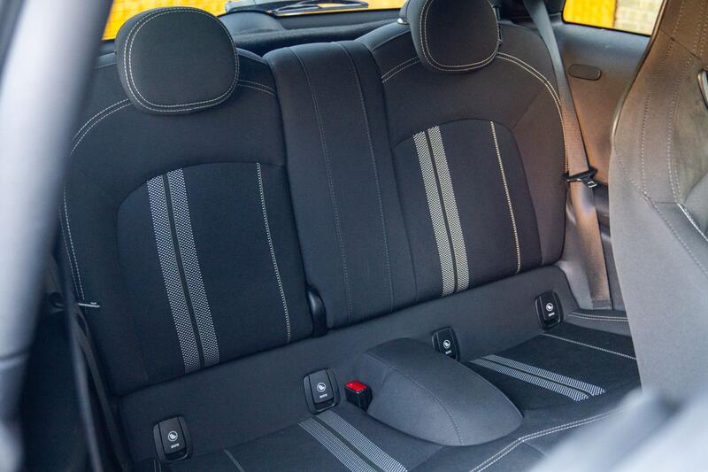 MINI HATCH