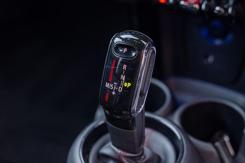 MINI HATCH